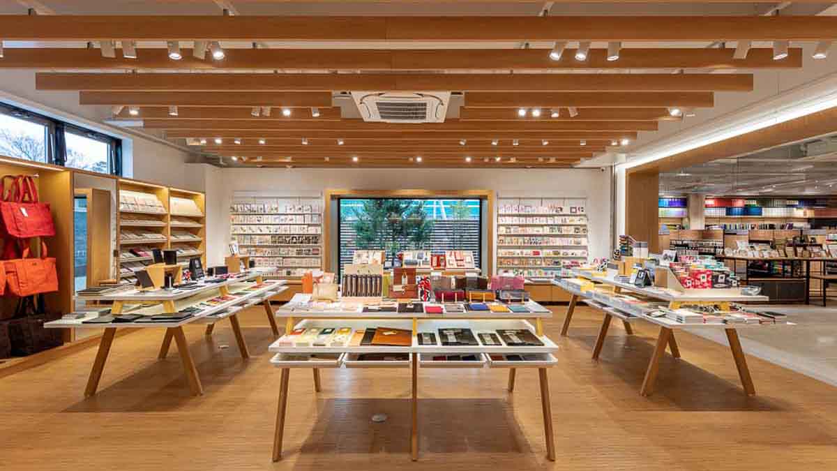 熊本県上益城郡にあるデサキ熊本嘉島店内の伊東屋熊本店の内観・内装写真